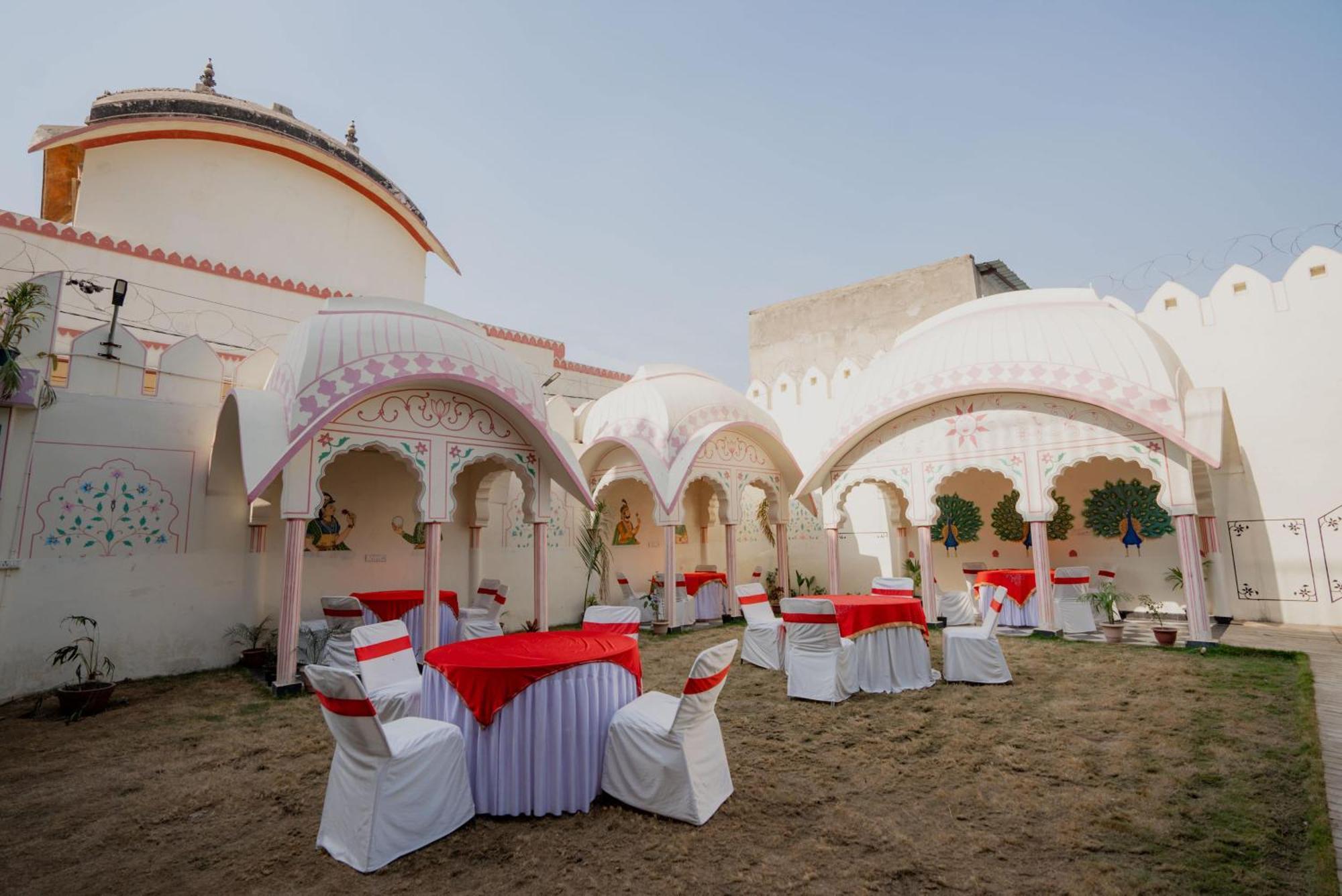 Hotel RR 62 Jaipur Buitenkant foto