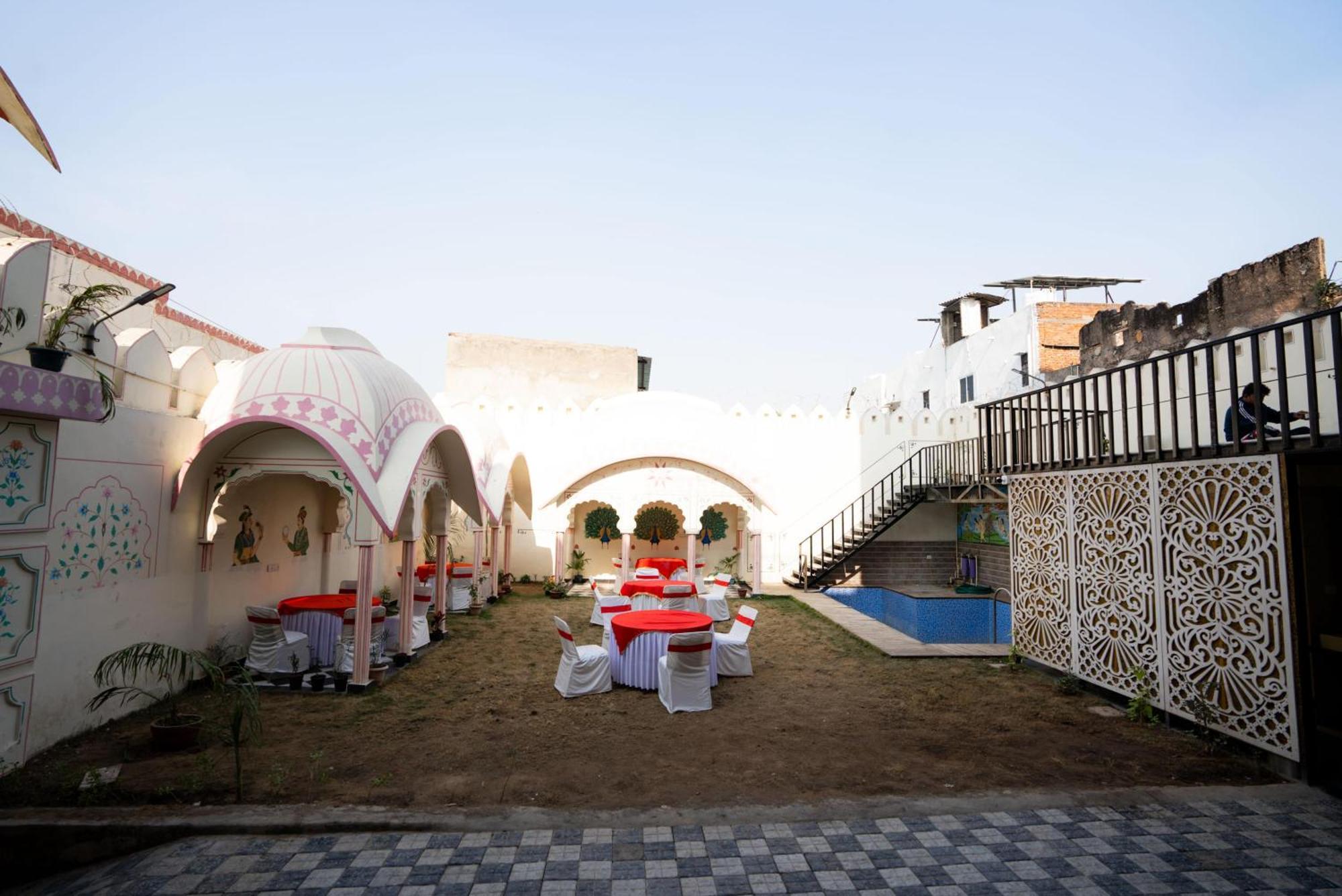 Hotel RR 62 Jaipur Buitenkant foto