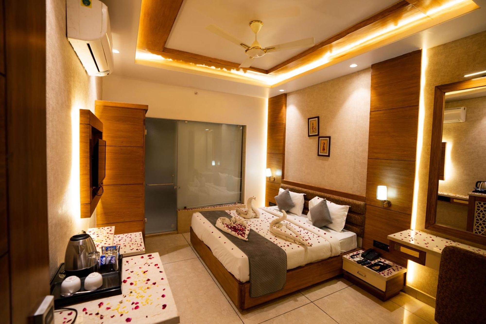 Hotel RR 62 Jaipur Buitenkant foto