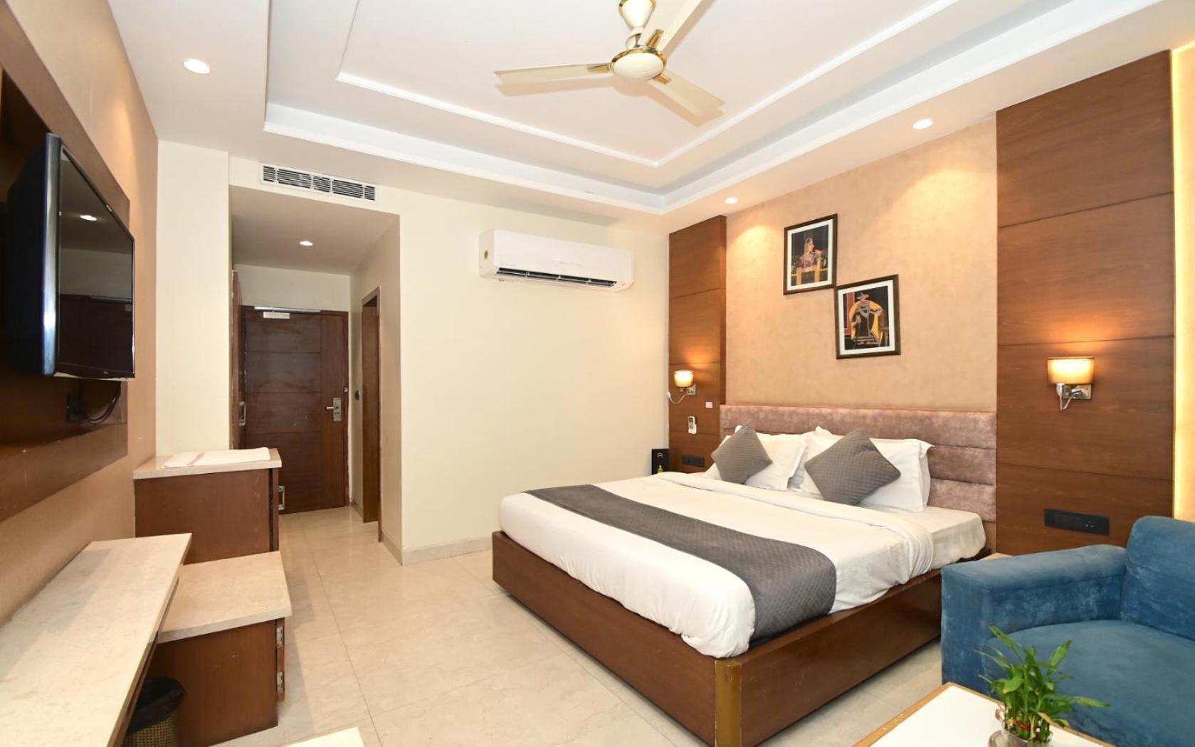 Hotel RR 62 Jaipur Buitenkant foto