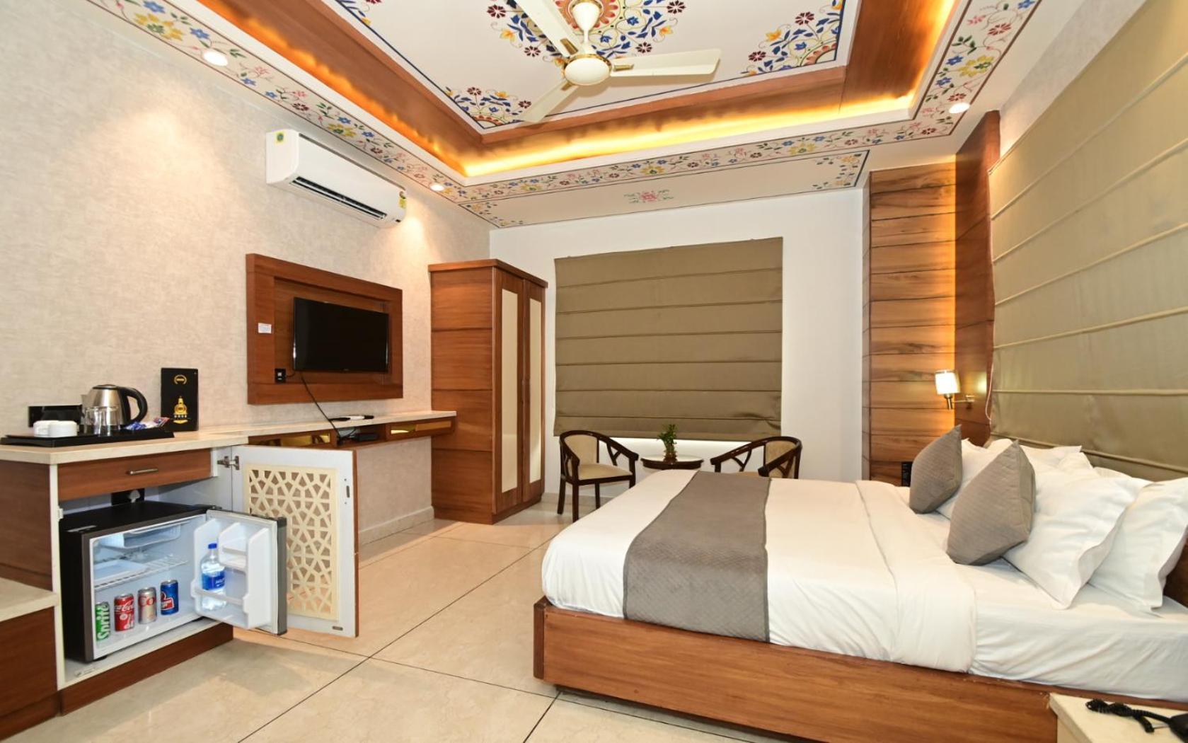 Hotel RR 62 Jaipur Buitenkant foto