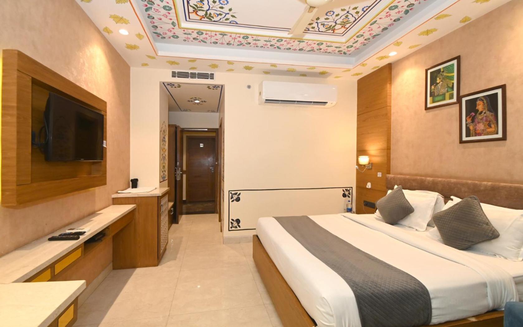 Hotel RR 62 Jaipur Buitenkant foto