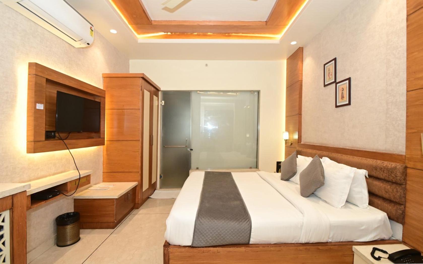 Hotel RR 62 Jaipur Buitenkant foto