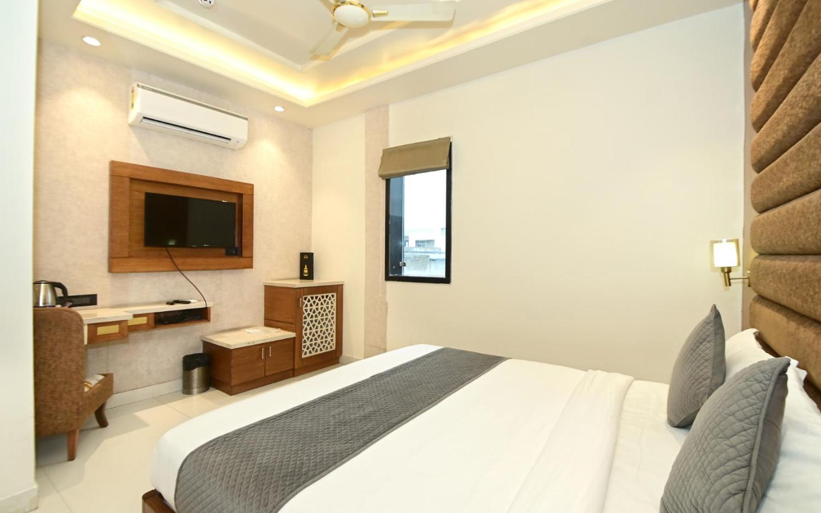 Hotel RR 62 Jaipur Buitenkant foto