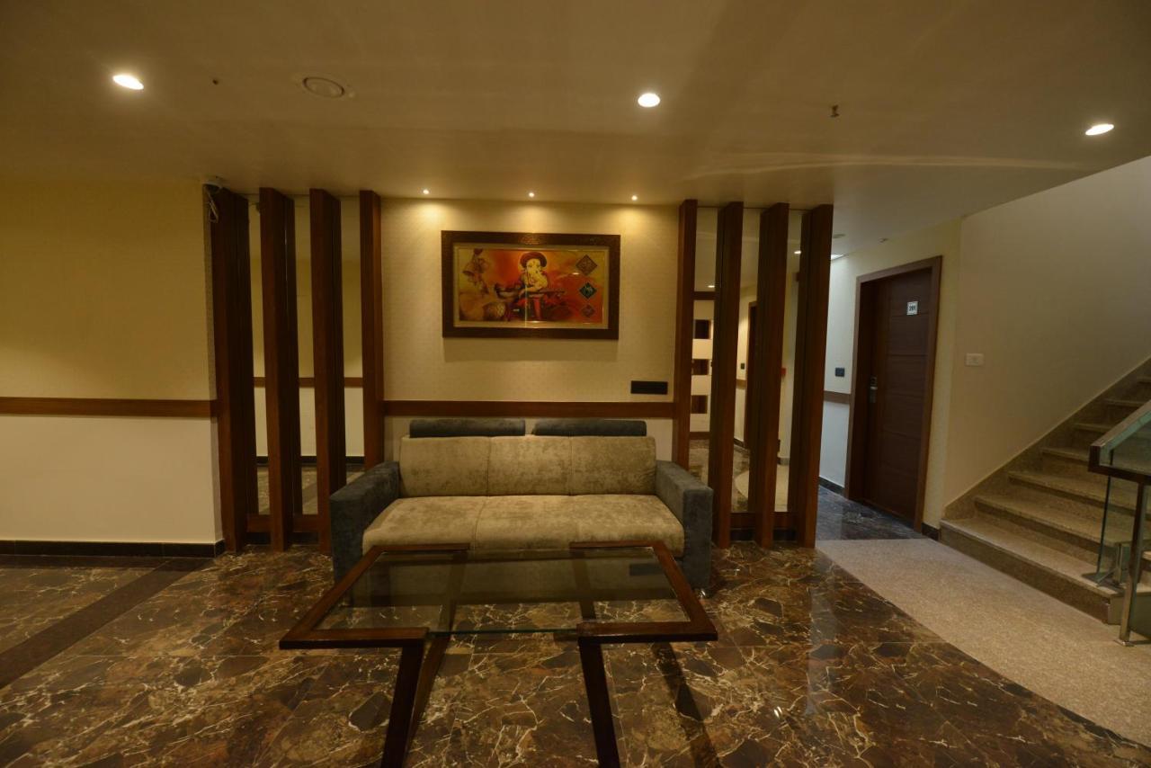 Hotel RR 62 Jaipur Buitenkant foto